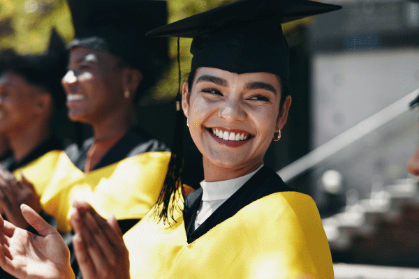 Logros que Inspiran: Celebra tu graduación con un día para ti