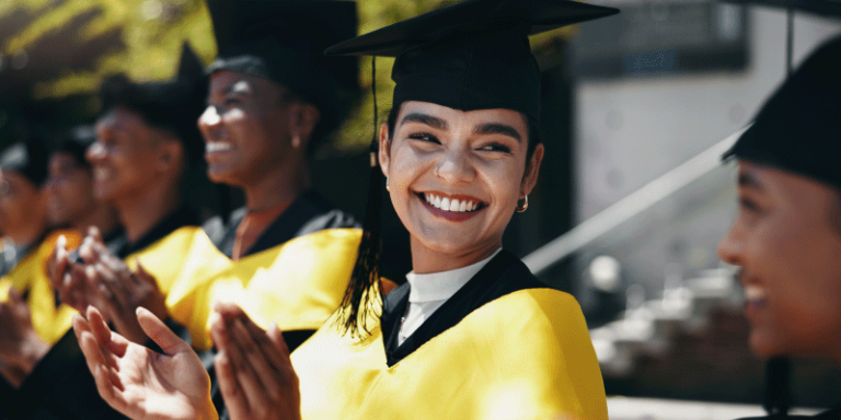 Logros que Inspiran: Celebra tu graduación con un día para ti